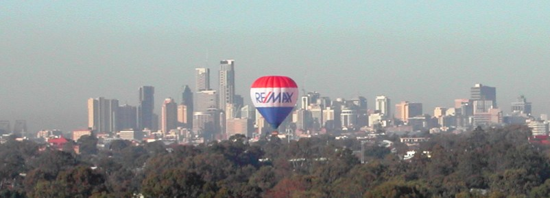 Khinh khí cầu trên bầu trời Brisbane, Queensland, Úc
