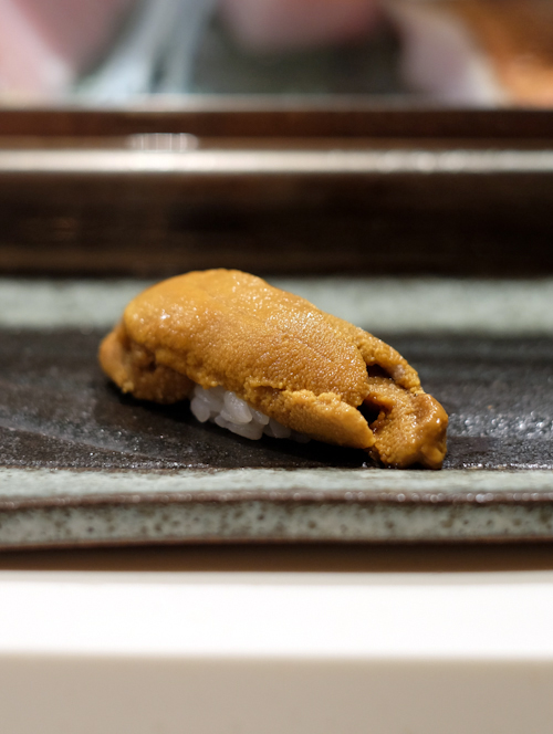 Sushi trứng nhím biển