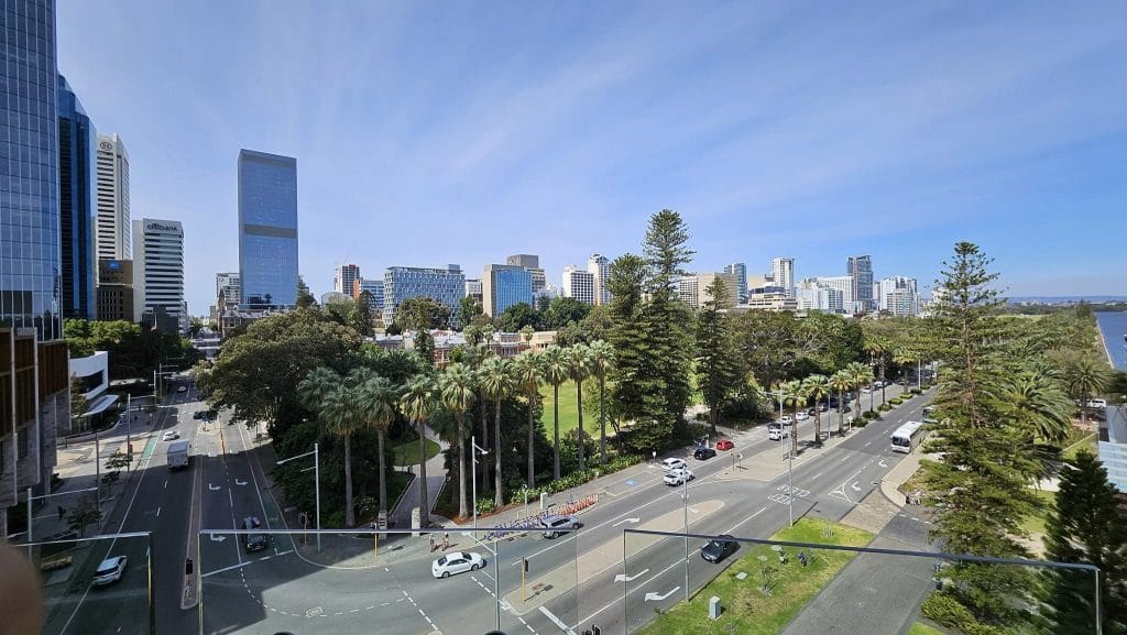 Cận Cảnh Tháp Chuông Perth Bell Tower