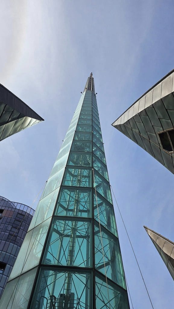 Cận Cảnh Tháp Chuông Perth Bell Tower