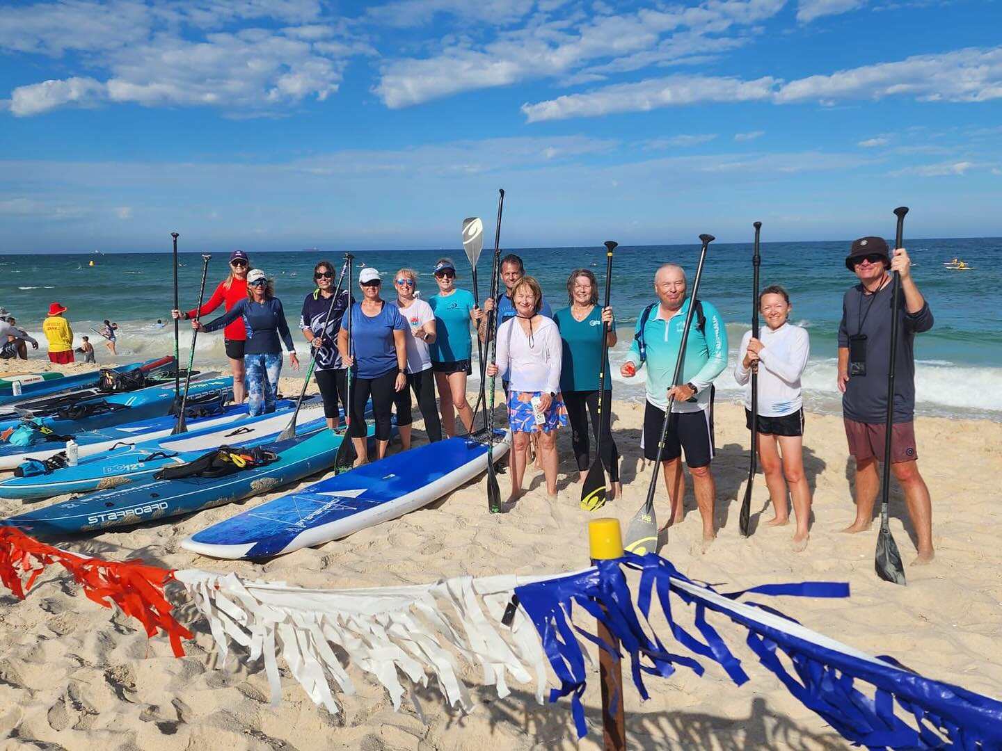 Khám Phá hoạt động chèo SUP tại Cottesloe và Scarborough