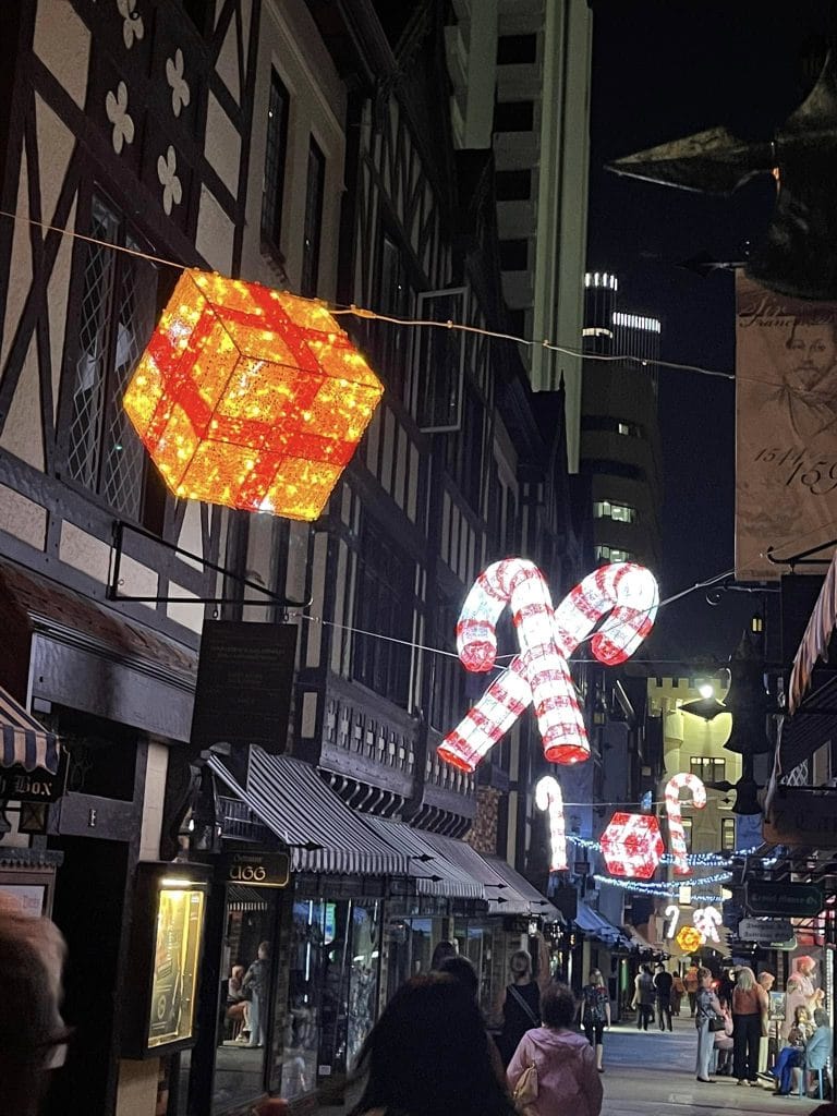 Trải Nghiệm Tour Ánh Sáng Giáng Sinh của Rio Tinto tại Perth